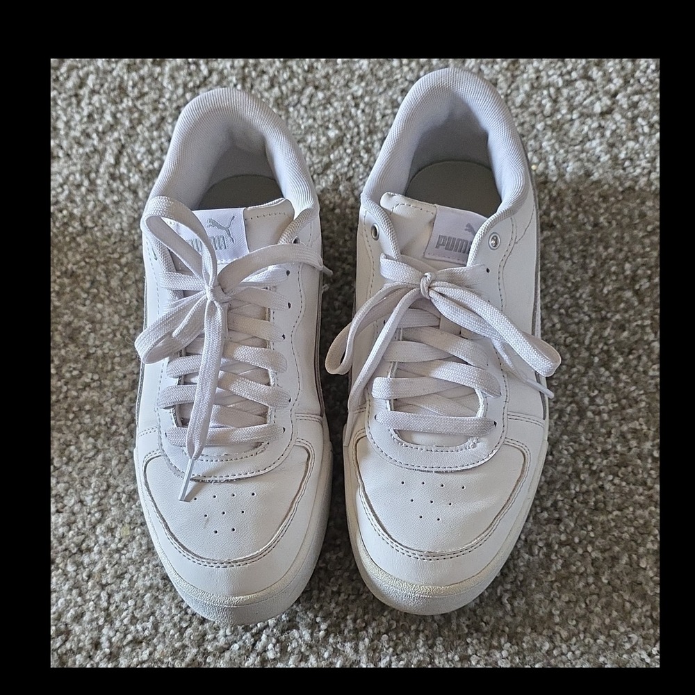PUMA Skye White Silver Grey Leather Lace Up Sneakers 374764-01 Women